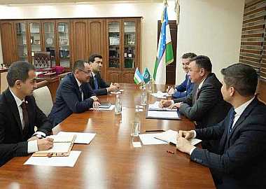 Secretary General met with the Minister of Youth Policy and Sports of Uzbekistan.