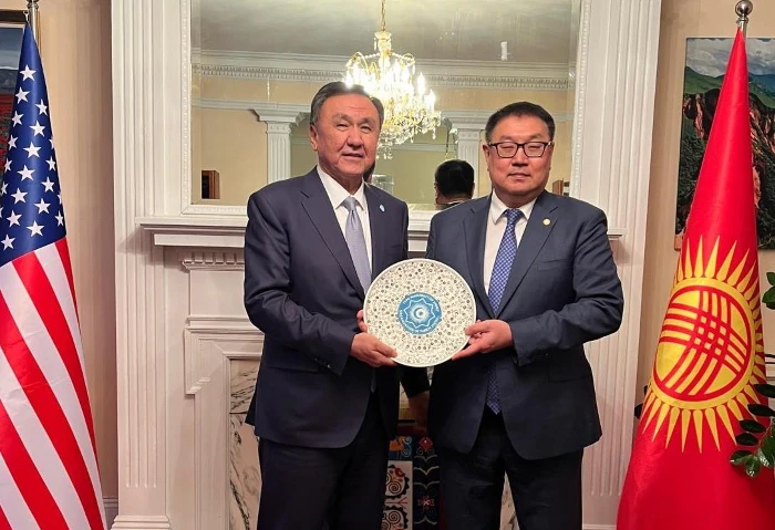 TDT Genel Sekreteri, Kırgızistan’ın ABD nezdindeki Büyükelçisi ile görüştü