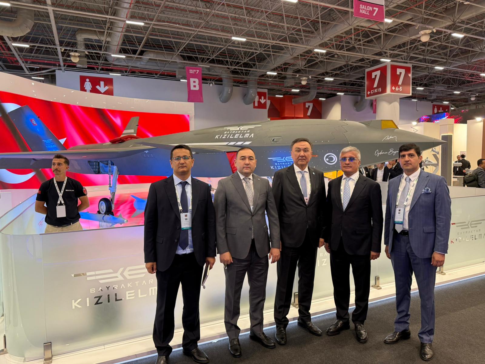 The delegation of the OTS visited the 17th International Defense Industry Fair 